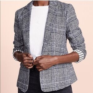 Cupcakes & Cashmere Bela Plaid Blazer Size 4